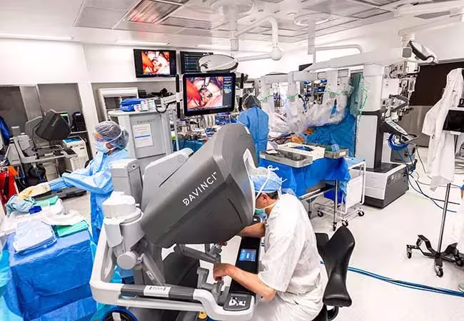 Robotic minimally invasive mitral valve repair — full repair through keyhole incisions, no sternotomy.