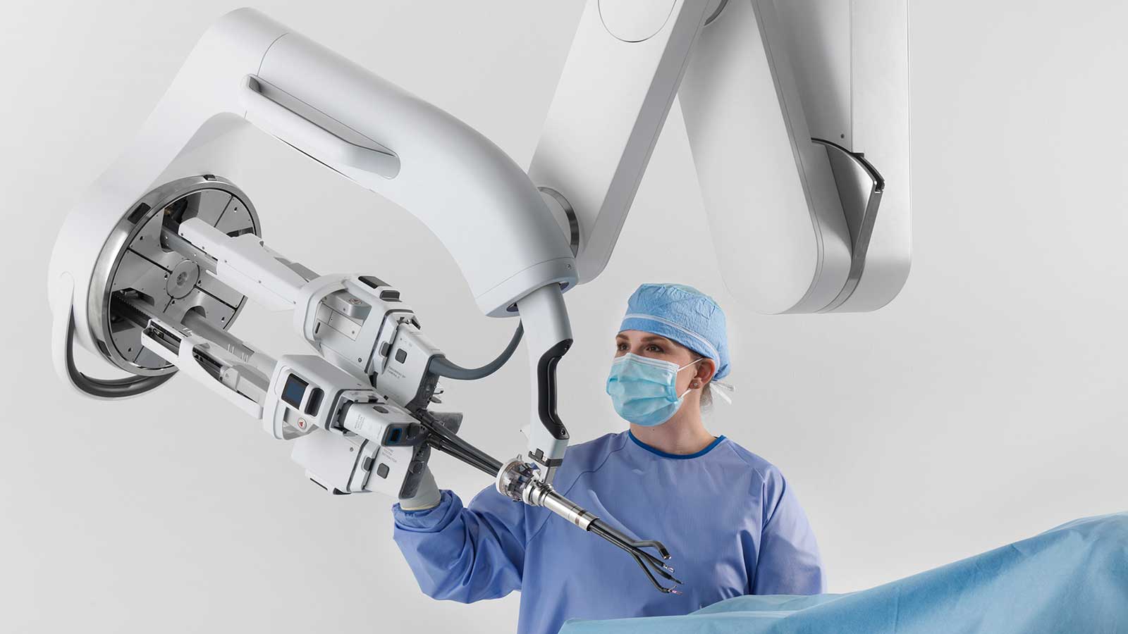 Domestic single-port surgical robots — complex thoracic and oncologic surgery through one small incision.
